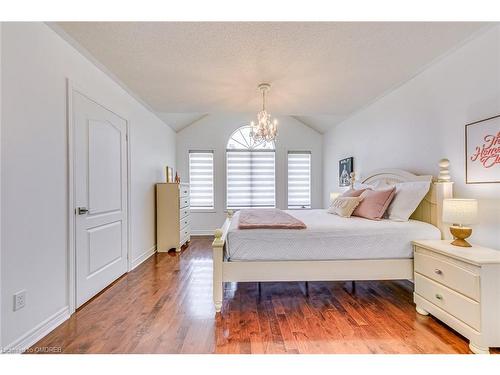 1299 Bayshire Drive, Oakville, ON - Indoor Photo Showing Bedroom