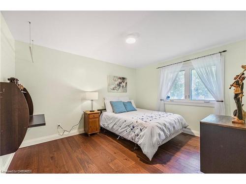 148 Cornwall Heights, Brampton, ON - Indoor Photo Showing Bedroom