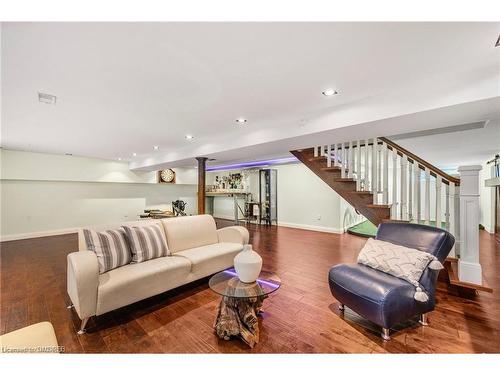 148 Cornwall Heights, Brampton, ON - Indoor Photo Showing Living Room