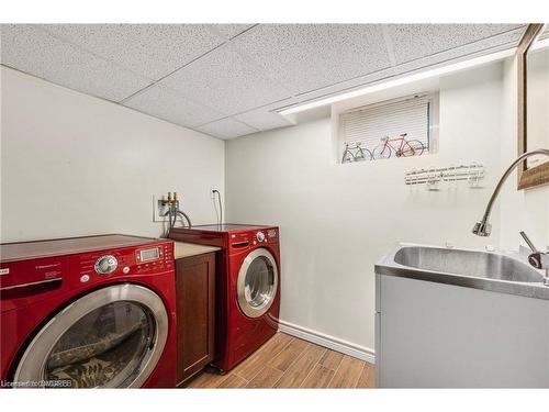 148 Cornwall Heights, Brampton, ON - Indoor Photo Showing Laundry Room