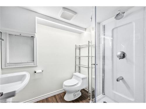 148 Cornwall Heights, Brampton, ON - Indoor Photo Showing Bathroom