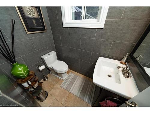 18 Fagan Drive, Georgetown, ON - Indoor Photo Showing Bathroom