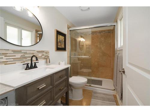 18 Fagan Drive, Georgetown, ON - Indoor Photo Showing Bathroom