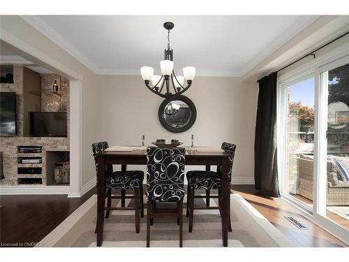 18 Fagan Drive, Georgetown, ON - Indoor Photo Showing Dining Room