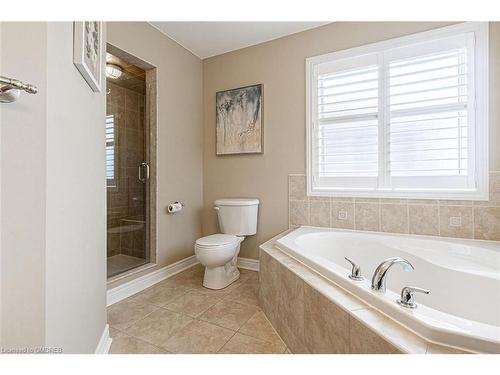 32 Tatra Crescent, Brampton, ON - Indoor Photo Showing Bathroom