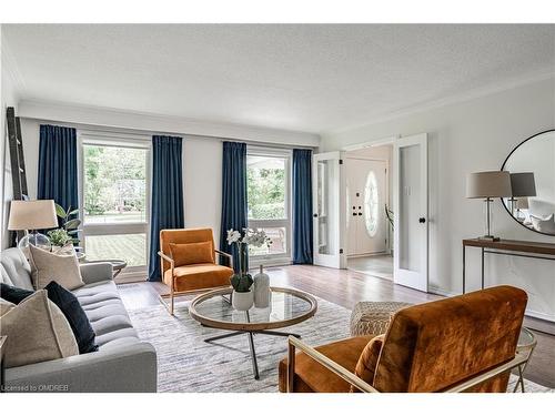 4457 Lakeshore Road, Burlington, ON - Indoor Photo Showing Living Room