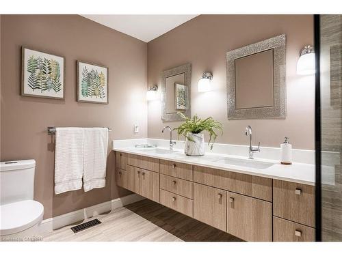 4457 Lakeshore Road, Burlington, ON - Indoor Photo Showing Bathroom