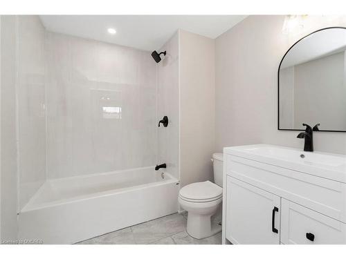 49 Spartan Avenue, Hamilton, ON - Indoor Photo Showing Bathroom