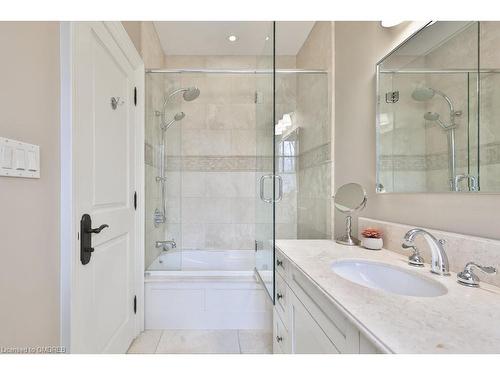 1600 Jalna Avenue, Mississauga, ON - Indoor Photo Showing Bathroom