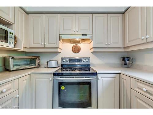 24 Westland Street, St. Catharines, ON - Indoor Photo Showing Kitchen