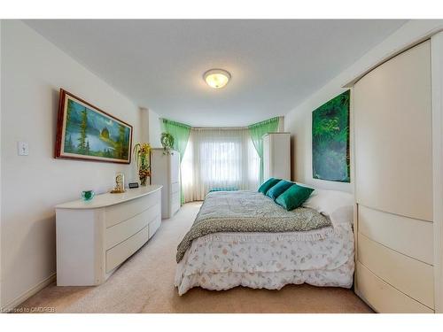 24 Westland Street, St. Catharines, ON - Indoor Photo Showing Bedroom