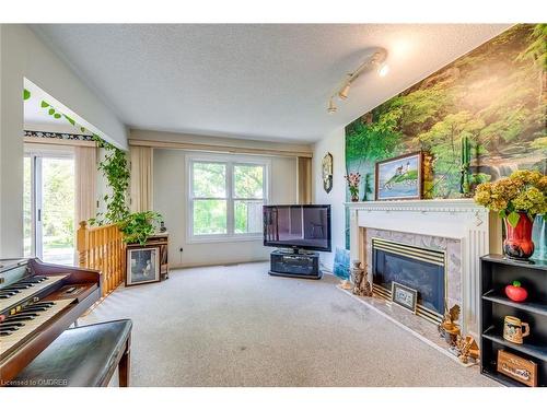 24 Westland Street, St. Catharines, ON - Indoor With Fireplace