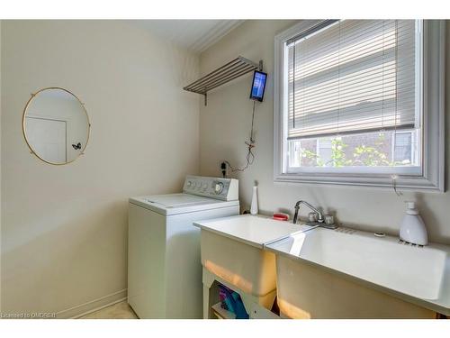 24 Westland Street, St. Catharines, ON - Indoor Photo Showing Laundry Room