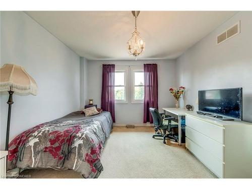 24 Westland Street, St. Catharines, ON - Indoor Photo Showing Bedroom