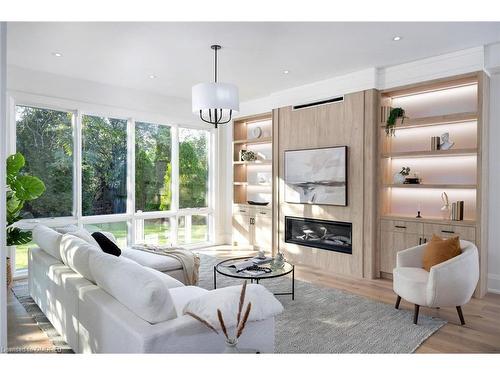 2435 Applewood Drive, Oakville, ON - Indoor Photo Showing Living Room With Fireplace