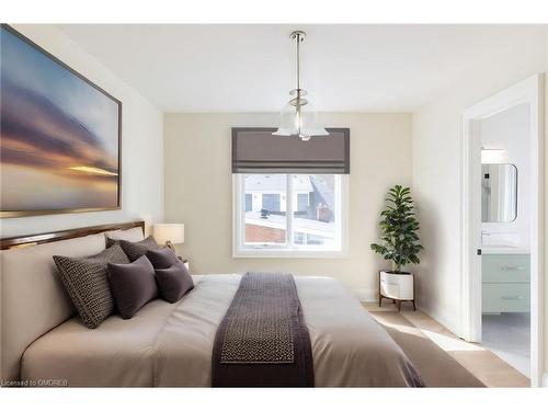 2435 Applewood Drive, Oakville, ON - Indoor Photo Showing Bedroom