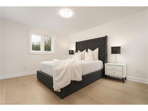 52 Watt Street, Guelph, ON - Indoor Photo Showing Bedroom