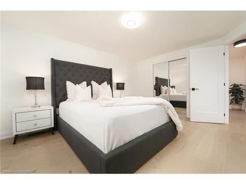 52 Watt Street, Guelph, ON - Indoor Photo Showing Bedroom