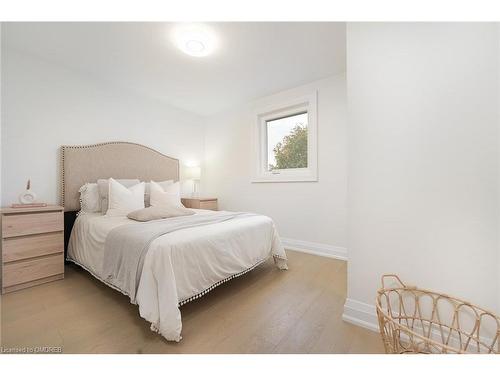 52 Watt Street, Guelph, ON - Indoor Photo Showing Bedroom