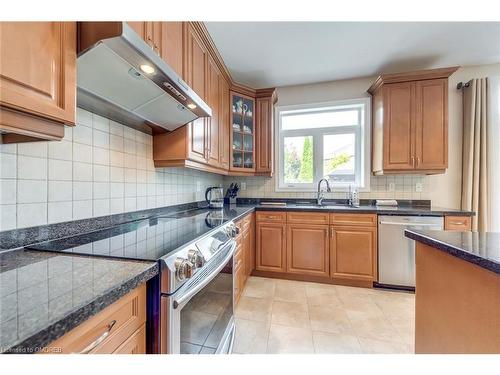 2395 Thruxton Drive, Oakville, ON - Indoor Photo Showing Kitchen With Double Sink