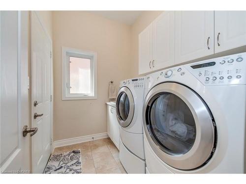 2395 Thruxton Drive, Oakville, ON - Indoor Photo Showing Laundry Room