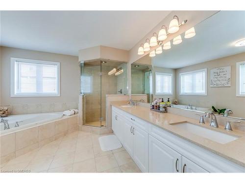 2395 Thruxton Drive, Oakville, ON - Indoor Photo Showing Bathroom