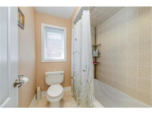 2395 Thruxton Drive, Oakville, ON - Indoor Photo Showing Bathroom