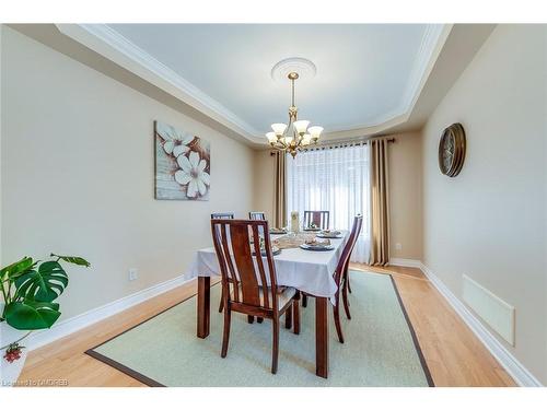 2395 Thruxton Drive, Oakville, ON - Indoor Photo Showing Dining Room