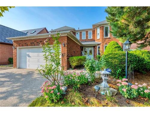 1125 Windrush Drive, Oakville, ON - Outdoor