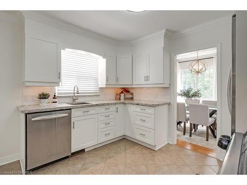 270 Felan Avenue, Oakville, ON - Indoor Photo Showing Kitchen