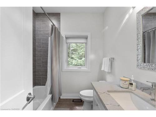 185 Desroches Trail, Tiny, ON - Indoor Photo Showing Bathroom