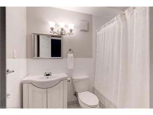 384 Pine Avenue, Oakville, ON - Indoor Photo Showing Bathroom