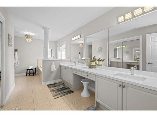 2156 Colonel William Parkway, Oakville, ON - Indoor Photo Showing Bathroom