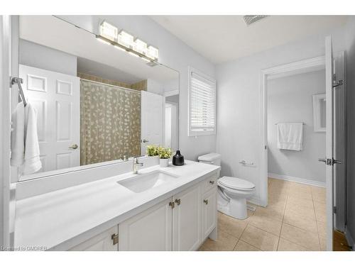 2156 Colonel William Parkway, Oakville, ON - Indoor Photo Showing Bathroom