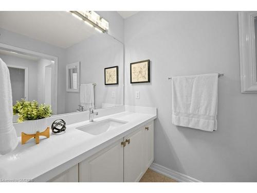 2156 Colonel William Parkway, Oakville, ON - Indoor Photo Showing Bathroom