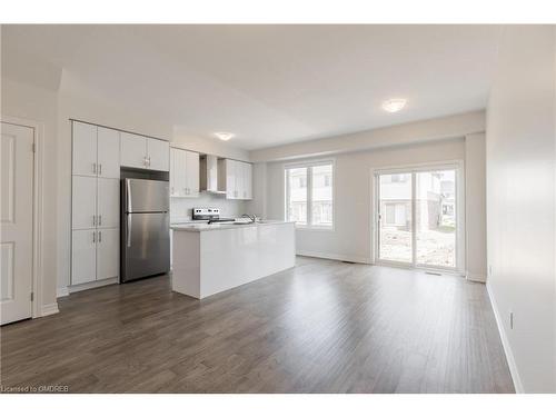 7 Mia Drive, Hamilton, ON - Indoor Photo Showing Kitchen With Stainless Steel Kitchen