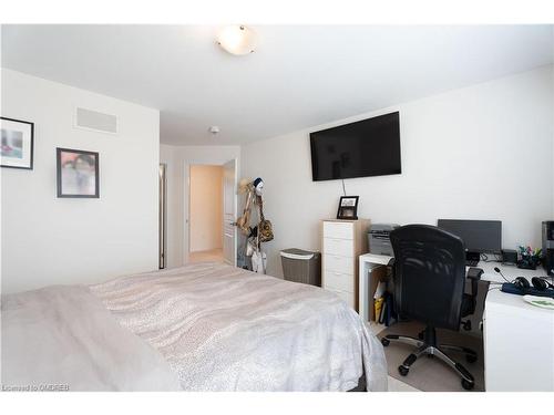 3094 Blackfriar Common, Oakville, ON - Indoor Photo Showing Bedroom