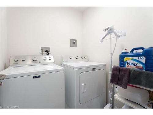 3094 Blackfriar Common, Oakville, ON - Indoor Photo Showing Laundry Room