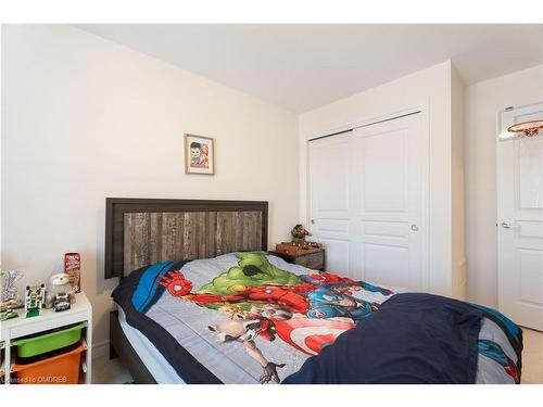 3094 Blackfriar Common, Oakville, ON - Indoor Photo Showing Bedroom