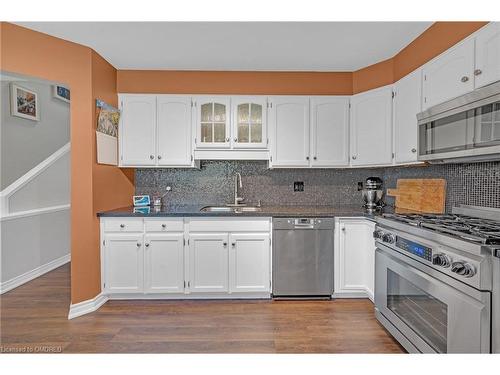 8-177 Main Street W, Grimsby, ON - Indoor Photo Showing Kitchen