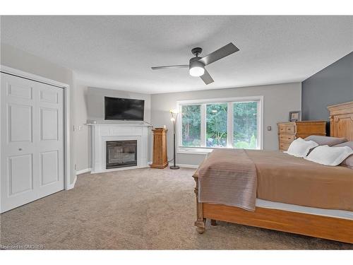 8-177 Main Street W, Grimsby, ON - Indoor Photo Showing Bedroom