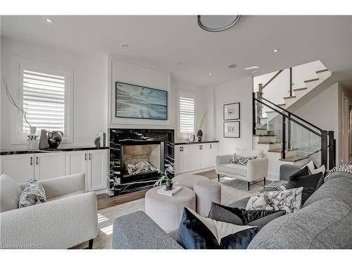 578 Byngmount Avenue, Mississauga, ON - Indoor Photo Showing Living Room With Fireplace