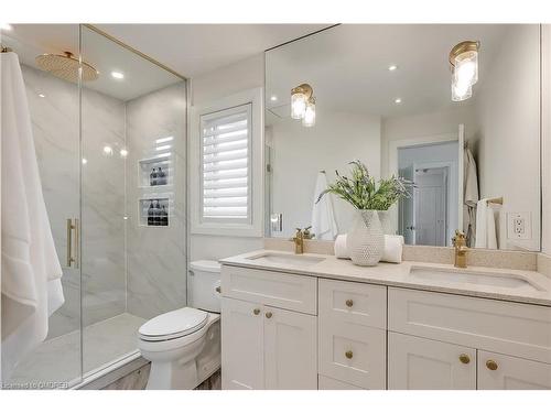 578 Byngmount Avenue, Mississauga, ON - Indoor Photo Showing Bathroom