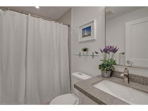 578 Byngmount Avenue, Mississauga, ON - Indoor Photo Showing Bathroom