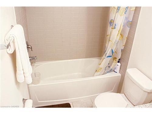 70-77 Diana Avenue, Brantford, ON - Indoor Photo Showing Bathroom