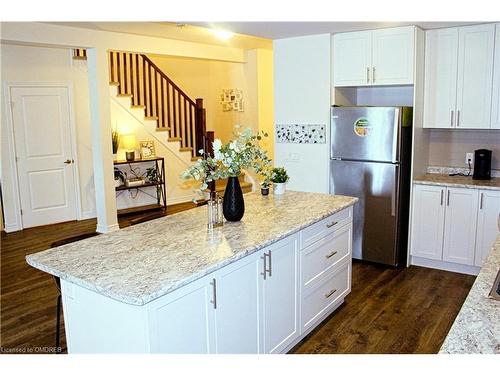 70-77 Diana Avenue, Brantford, ON - Indoor Photo Showing Kitchen