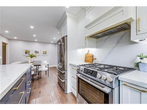 1152 Montrose Abbey Drive, Oakville, ON - Indoor Photo Showing Kitchen With Stainless Steel Kitchen With Upgraded Kitchen