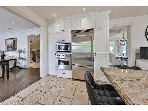 1359 Sedgewick Crescent, Oakville, ON - Indoor Photo Showing Kitchen