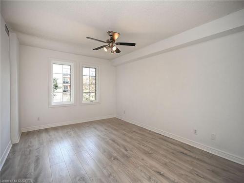 204-2301 Parkhaven Boulevard, Oakville, ON - Indoor Photo Showing Other Room