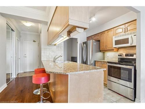 Ph2-40 Old Mill Road, Oakville, ON - Indoor Photo Showing Kitchen